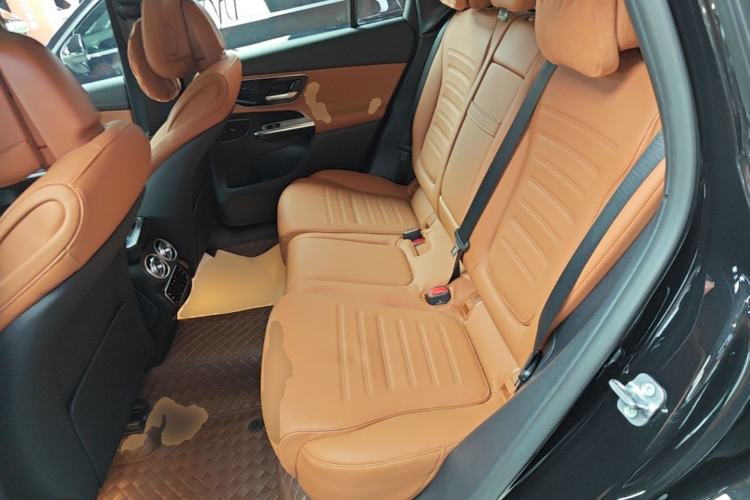 Used Mercedes-Benz GLC New Energy 2025 350 e L 4MATIC Collector's Edition Left Rear Seat