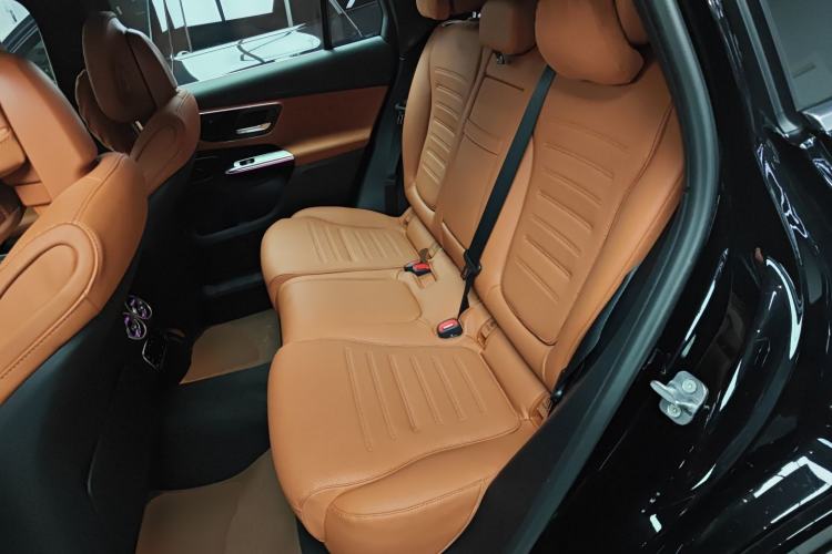 Used Mercedes-Benz GLC New Energy 2025 350 e L 4MATIC Collector's Edition Left Rear Seat