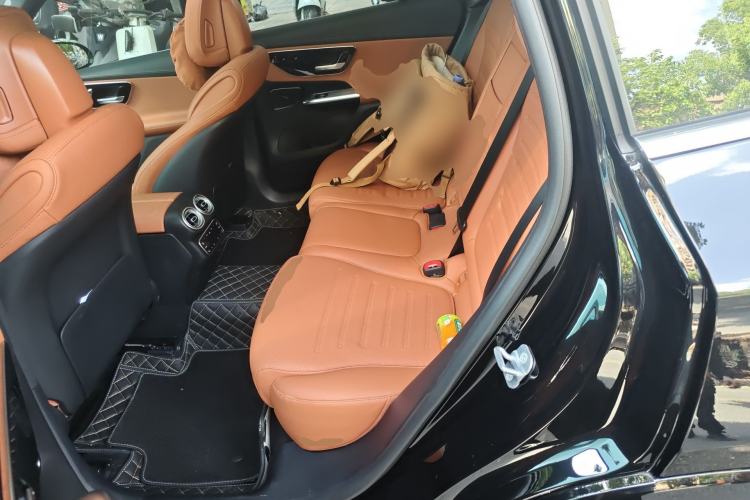 Used Mercedes-Benz GLC New Energy 2025 350 e L 4MATIC Collector's Edition Left Rear Seat
