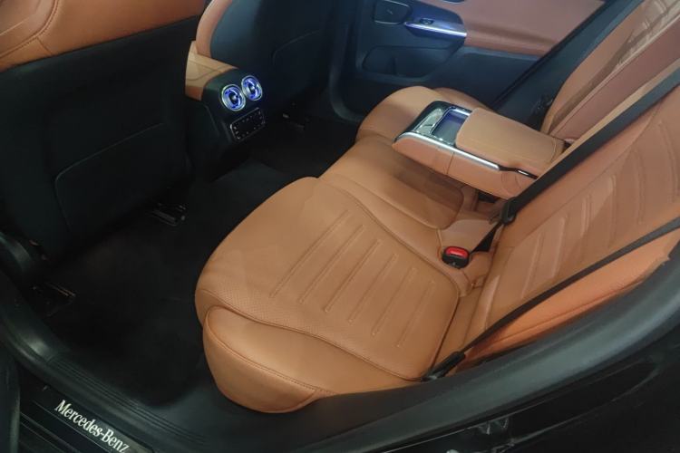 Used Mercedes-Benz GLC New Energy 2025 350 e L 4MATIC Collector's Edition Left Rear Seat