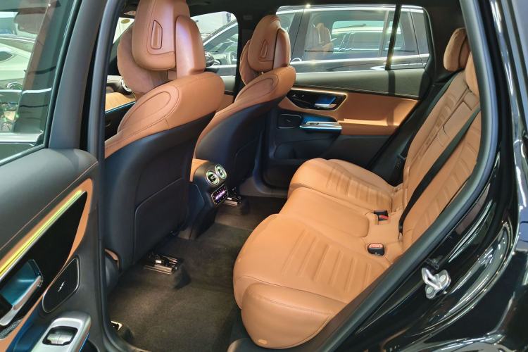 Used Mercedes-Benz GLC New Energy 2025 350 e L 4MATIC Collector's Edition Left Rear Seat