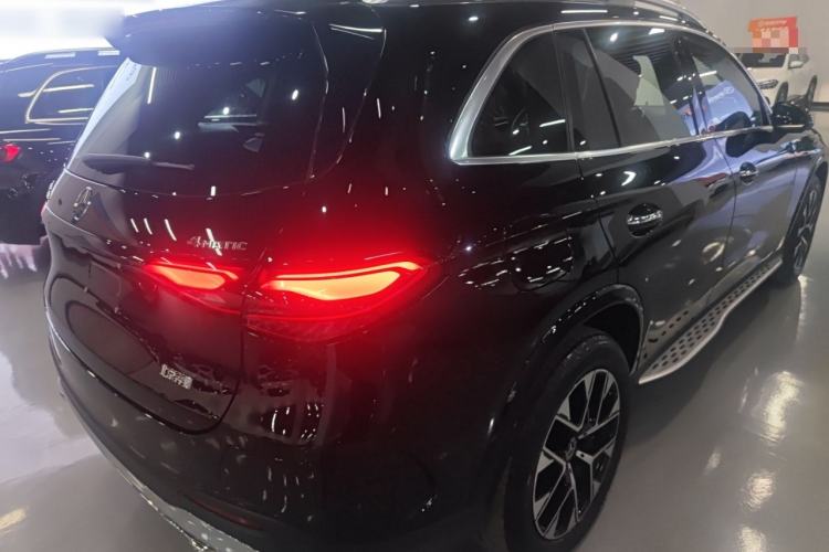 Used Mercedes-Benz GLC New Energy 2025 350 e L 4MATIC Collector's Edition Rear Right 45 Deg