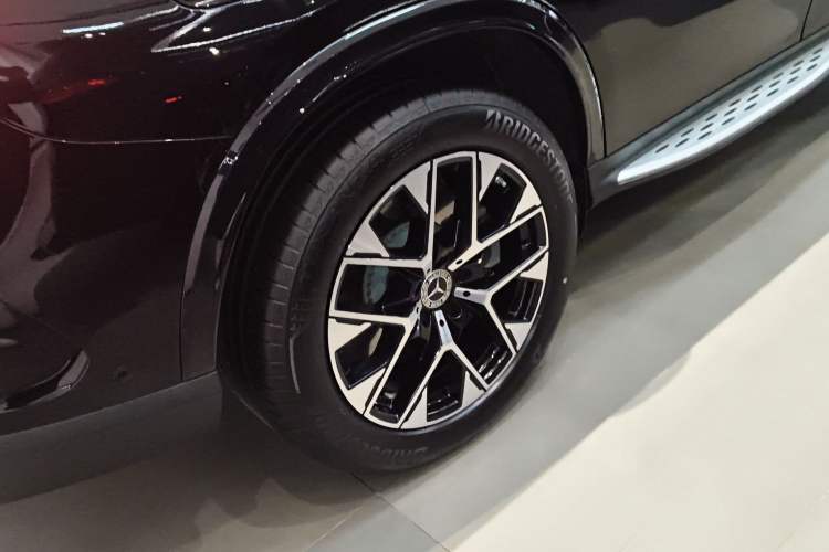 Used Mercedes-Benz GLC New Energy 2025 350 e L 4MATIC Collector's Edition Right Rear Wheel Hub