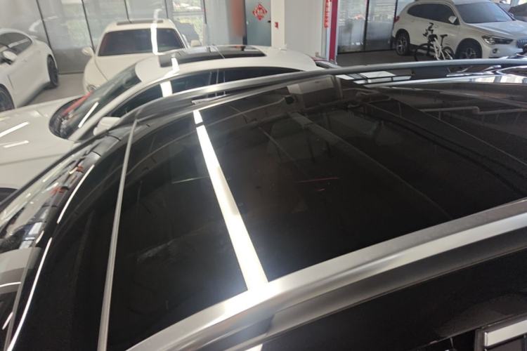 Used Mercedes-Benz GLC New Energy 2025 350 e L 4MATIC Collector's Edition Roof