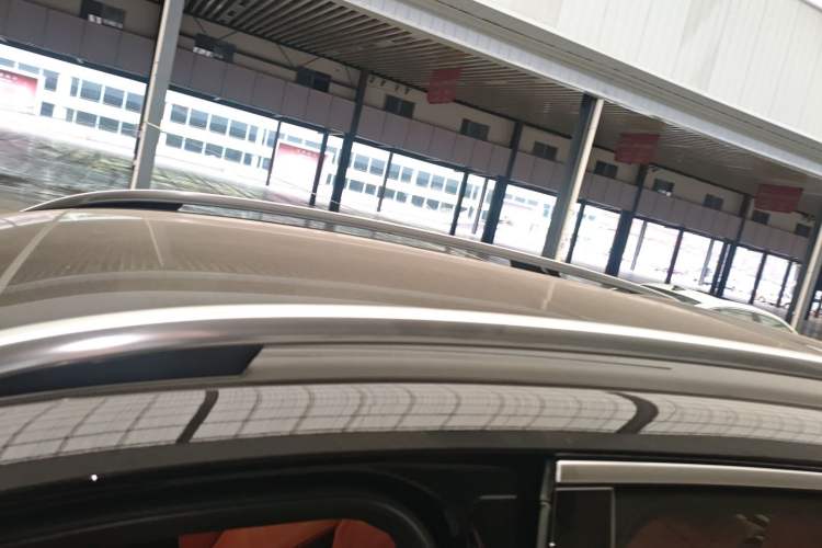Used Mercedes-Benz GLC New Energy 2025 350 e L 4MATIC Collector's Edition Roof