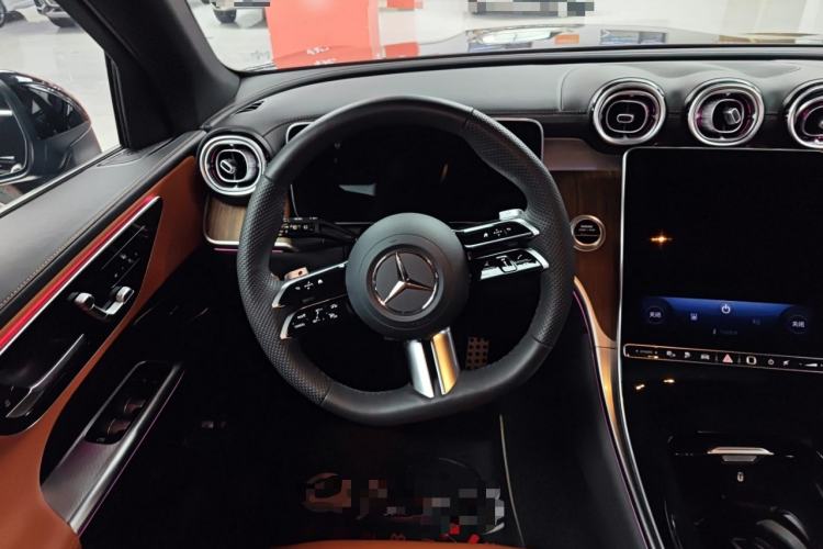 Used Mercedes-Benz GLC New Energy 2025 350 e L 4MATIC Collector's Edition Steering Wheel