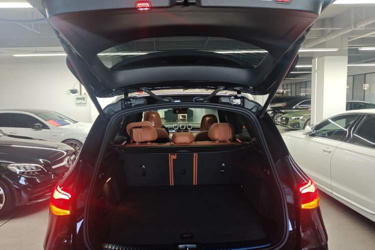 Used Mercedes-Benz GLC New Energy 2025 350 e L 4MATIC Collector's Edition Trunk