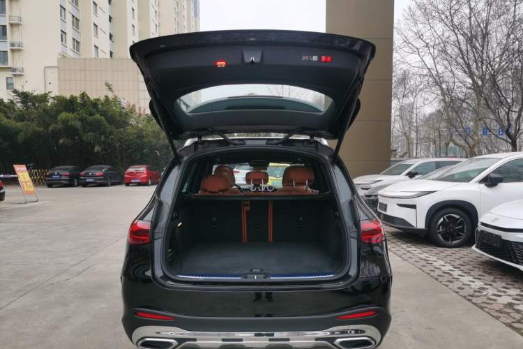Used Mercedes-Benz GLC New Energy 2025 350 e L 4MATIC Collector's Edition Trunk