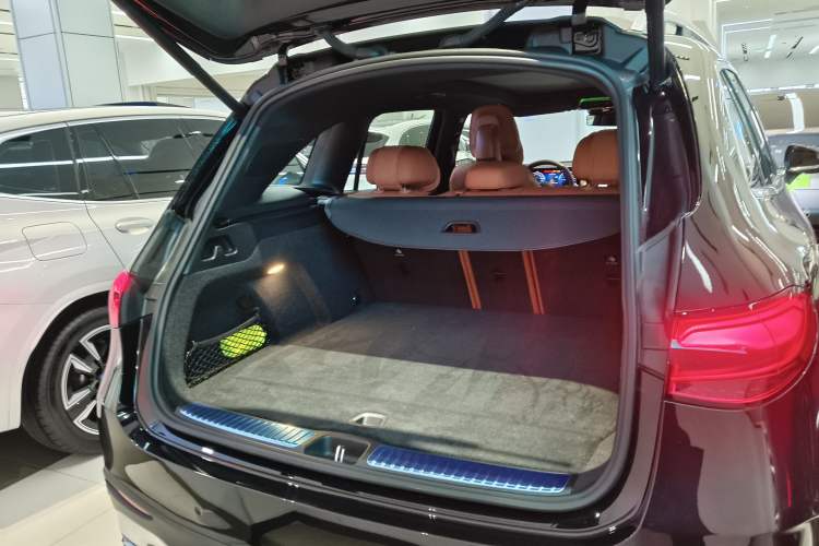 Used Mercedes-Benz GLC New Energy 2025 350 e L 4MATIC Collector's Edition Trunk
