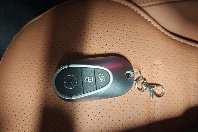 Used Mercedes-Benz GLC New Energy 2025 350 e L 4MATIC Collector's Edition Vehicle Key