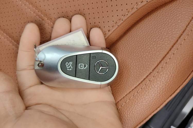 Used Mercedes-Benz GLC New Energy 2025 350 e L 4MATIC Collector's Edition Vehicle Key