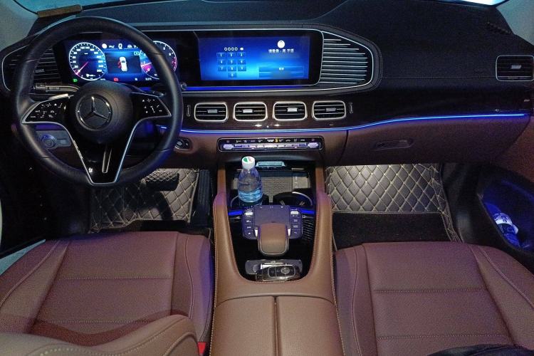 Used Mercedes-Benz GLE 2025 GLE 350 4MATIC Stylish Model Center Console