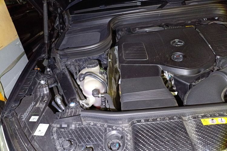 Used Mercedes-Benz GLE 2025 GLE 350 4MATIC Stylish Model Engine Bay Right