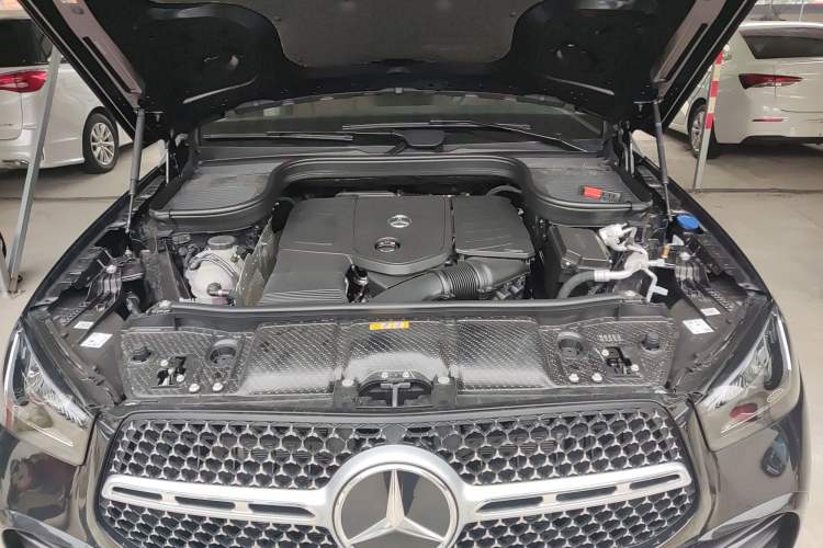 Used Mercedes-Benz GLE 2025-Year Restyled GLE 350 4MATIC Fashion Edition Engine Bay