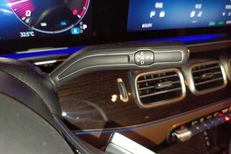 Used Mercedes-Benz GLE 2025 GLE 350 4MATIC Stylish Model Gear Lever