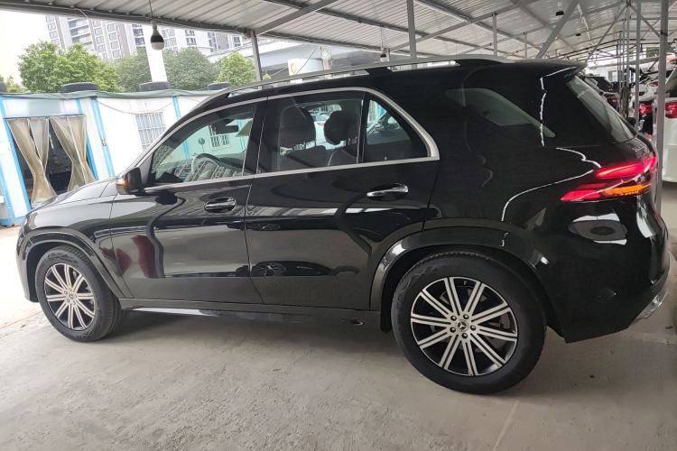 Used Mercedes-Benz GLE 2025-Year Restyled GLE 350 4MATIC Fashion Edition Left Side