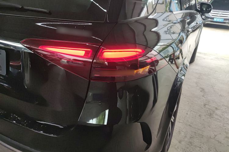 Used Mercedes-Benz GLE 2025-Year Restyled GLE 350 4MATIC Fashion Edition Right Rear Taillight
