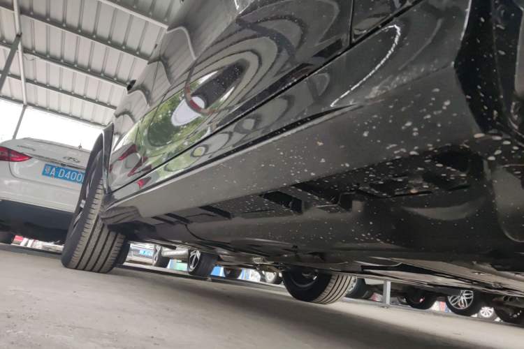Used Mercedes-Benz GLE 2025-Year Restyled GLE 350 4MATIC Fashion Edition Right Side Sill