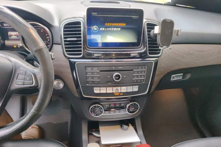 Used Mercedes-Benz GLE 2015 GLE 400 4MATIC Audio And AC Panel