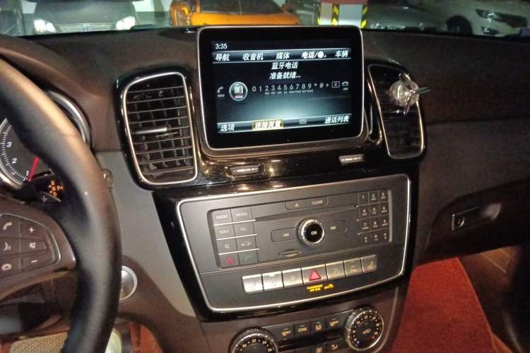 Used Mercedes-Benz GLE 2015 GLE 320 4MATIC Audio And AC Panel