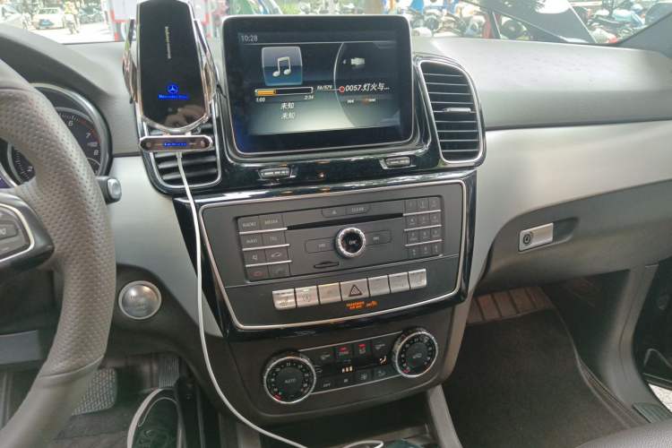 Used Mercedes-Benz GLE 2015 GLE 320 4MATIC Audio And AC Panel
