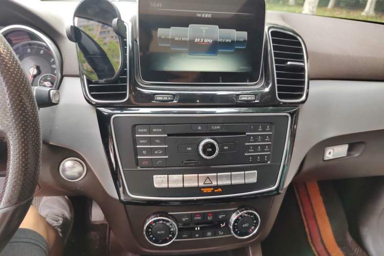 Used Mercedes-Benz GLE 2015 GLE 320 4MATIC Audio And AC Panel
