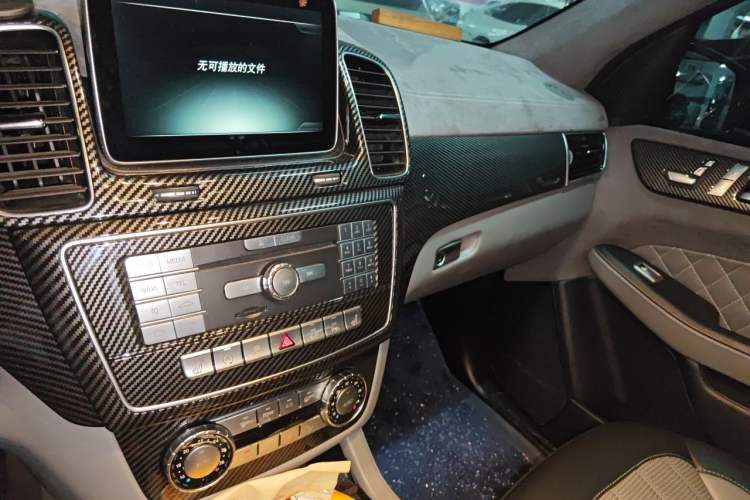 Used Mercedes-Benz GLE 2015 GLE 320 4MATIC Audio And AC Panel