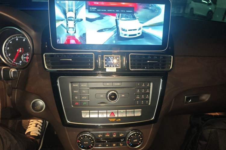 Used Mercedes-Benz GLE 2015 GLE 400 4MATIC Audio And AC Panel