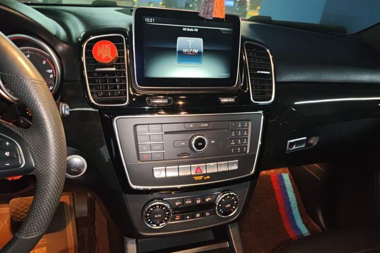 Used Mercedes-Benz GLE  Audio And AC Panel