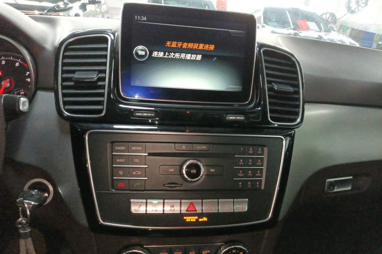 Used Mercedes-Benz GLE 2015 GLE 320 4MATIC Audio And AC Panel