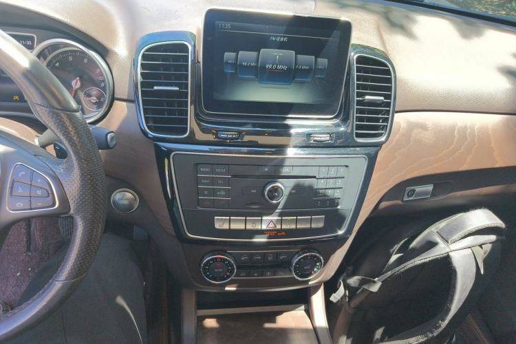 Used Mercedes-Benz GLE 2015 GLE 400 4MATIC Audio And AC Panel