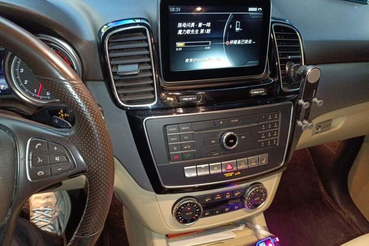 Used Mercedes-Benz GLE 2015 GLE 320 4MATIC Audio And AC Panel