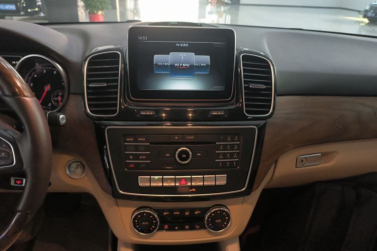 Used Mercedes-Benz GLE 2015 GLE 320 4MATIC Audio And AC Panel