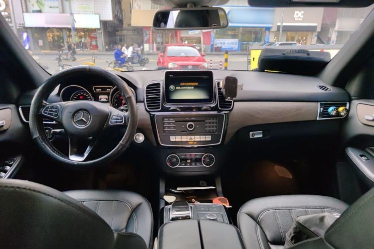Used Mercedes-Benz GLE 2015 GLE 400 4MATIC Center Console