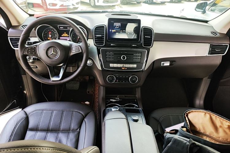 Used Mercedes-Benz GLE 2015 GLE 320 4MATIC Center Console