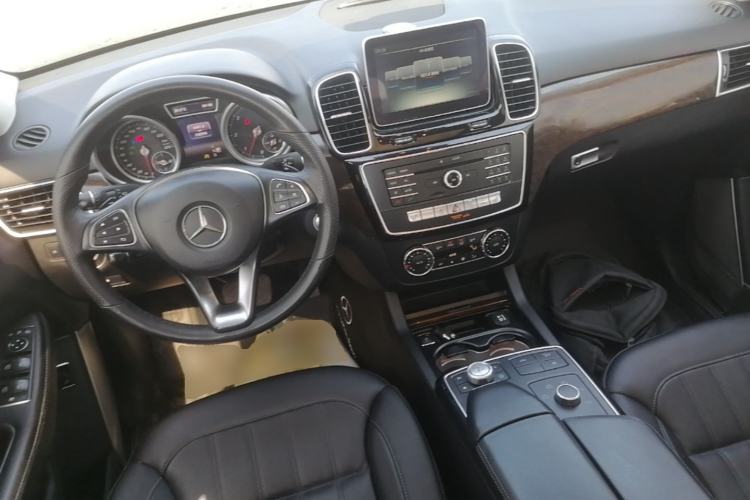 Used Mercedes-Benz GLE 2015 GLE 350 d 4MATIC Center Console