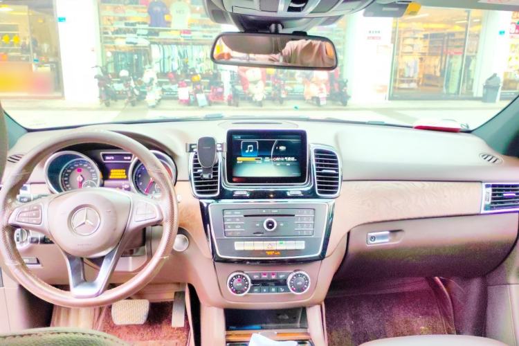 Used Mercedes-Benz GLE 2015 GLE 400 4MATIC Center Console
