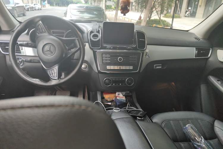 Used Mercedes-Benz GLE 2015 GLE 320 4MATIC Center Console