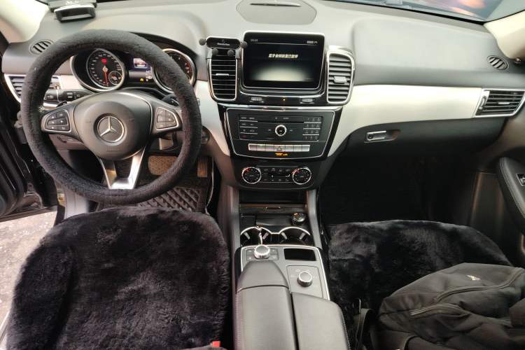 Used Mercedes-Benz GLE 2015 GLE 320 4MATIC Center Console