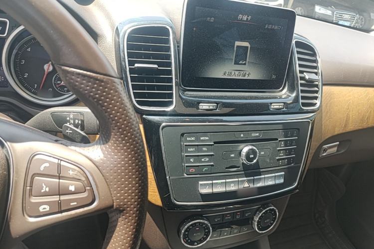 Used Mercedes-Benz GLE 2015 GLE 320 4MATIC Center Console