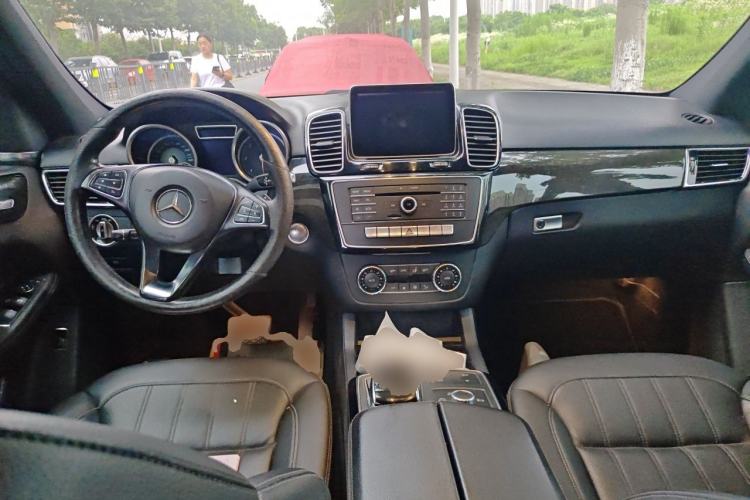 Used Mercedes-Benz GLE 2015 GLE 350 d 4MATIC Center Console
