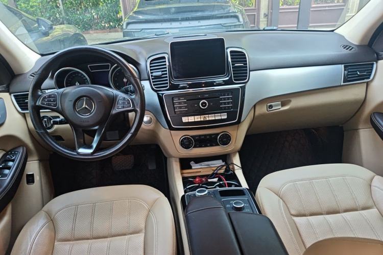 Used Mercedes-Benz GLE 2015 GLE 320 4MATIC Center Console