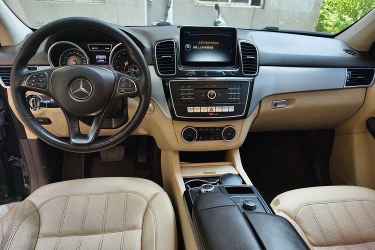 Used Mercedes-Benz GLE 2015 GLE 320 4MATIC Center Console