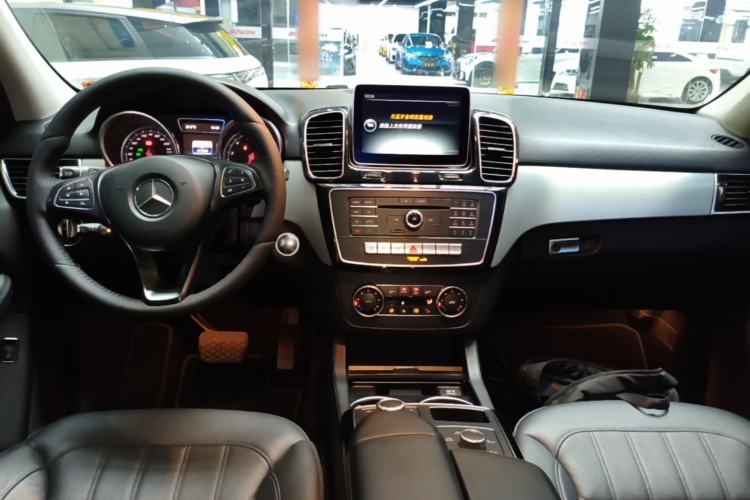 Used Mercedes-Benz GLE 2015 GLE 320 4MATIC Center Console