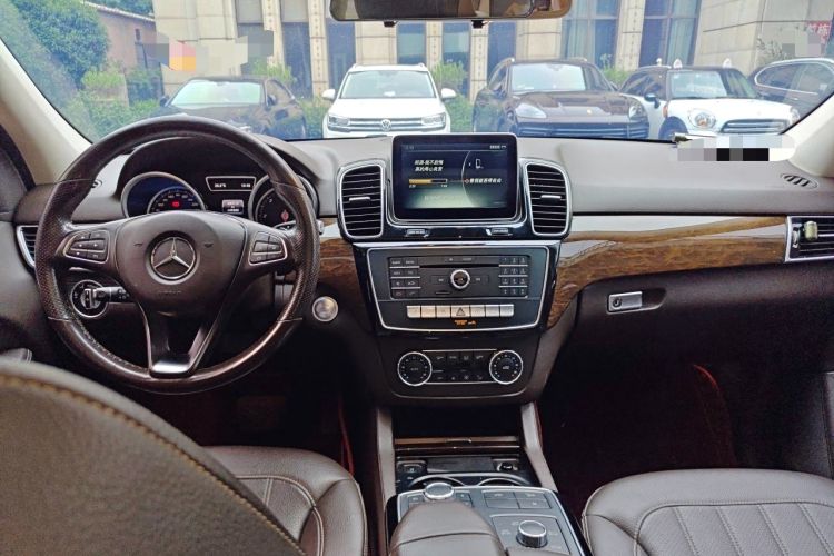 Used Mercedes-Benz GLE 2015 GLE 350 d 4MATIC Center Console