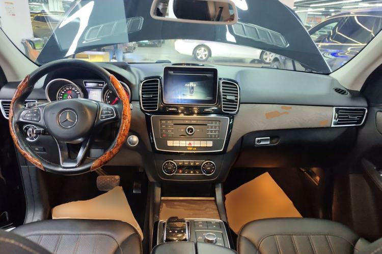 Used Mercedes-Benz GLE 2015 GLE 400 4MATIC Center Console