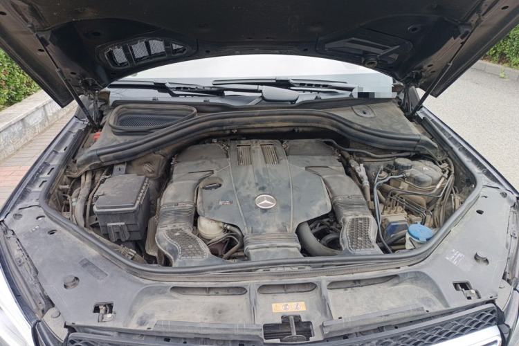 Used Mercedes-Benz GLE  Engine Bay