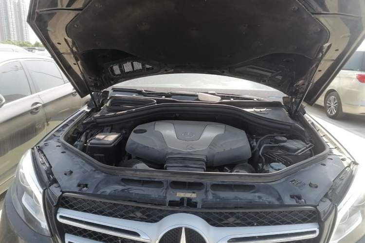Used Mercedes-Benz GLE 2015 GLE 350 d 4MATIC Engine Bay
