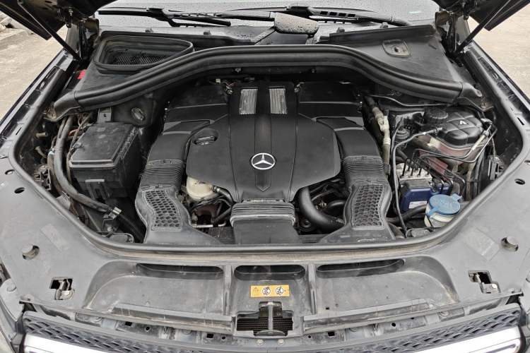 Used Mercedes-Benz GLE 2015 GLE 320 4MATIC Engine Bay