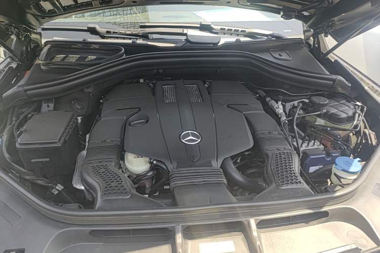 Used Mercedes-Benz GLE 2015 GLE 320 4MATIC Engine Bay